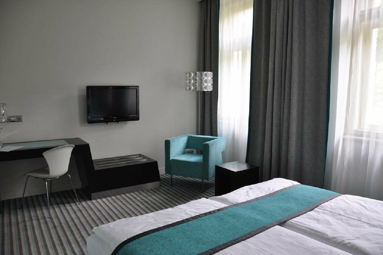 Hotel Red&blue Design 4*