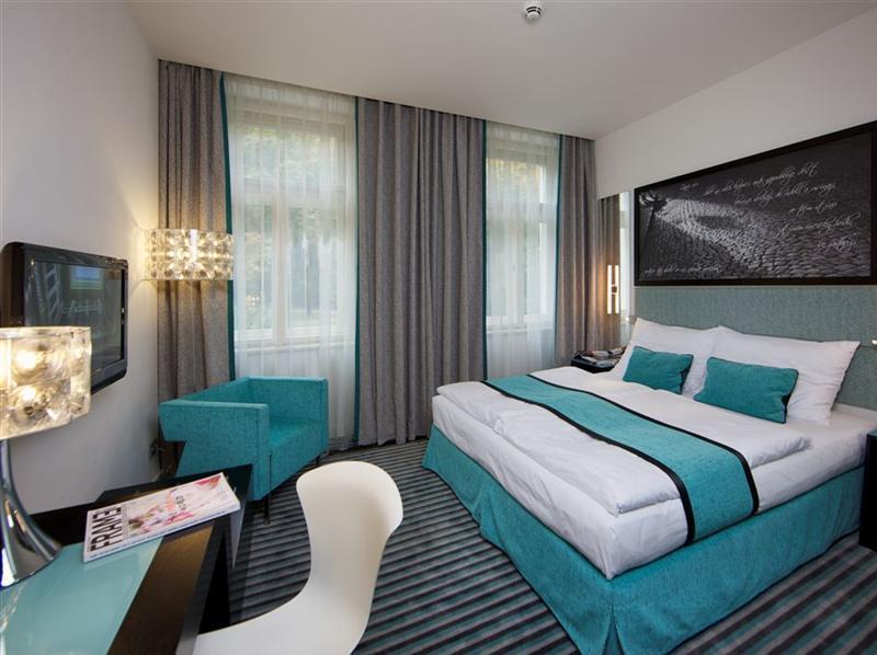 Hotel Red&blue Design 4*