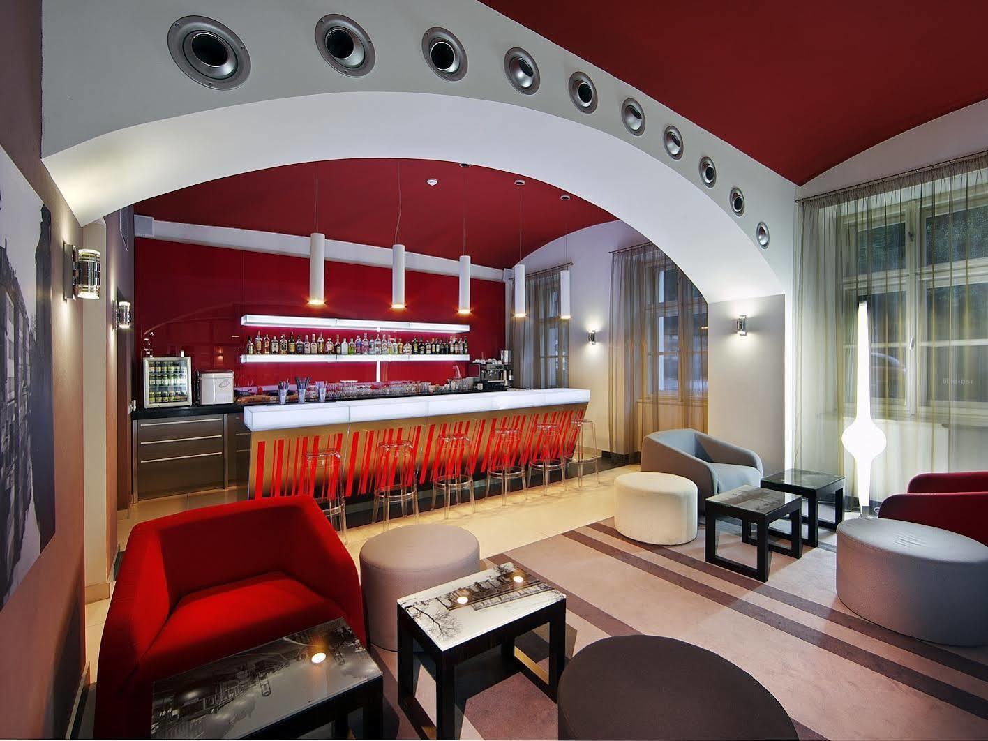 Red&blue Design Praga